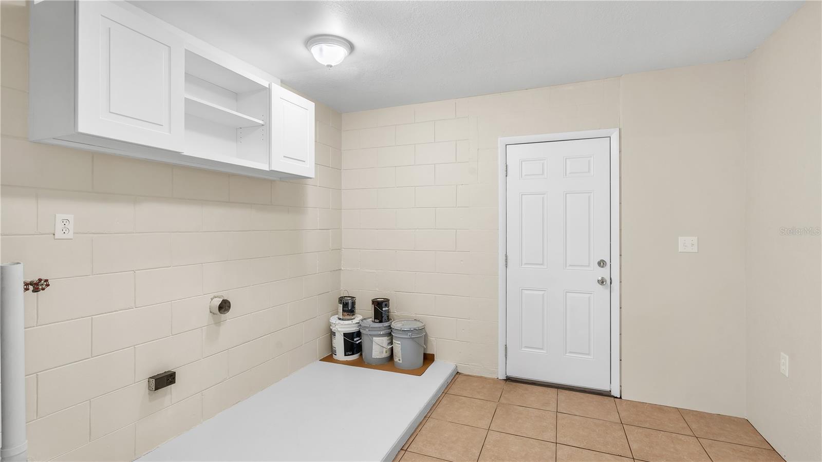 1116 CAREFREE COVE DR