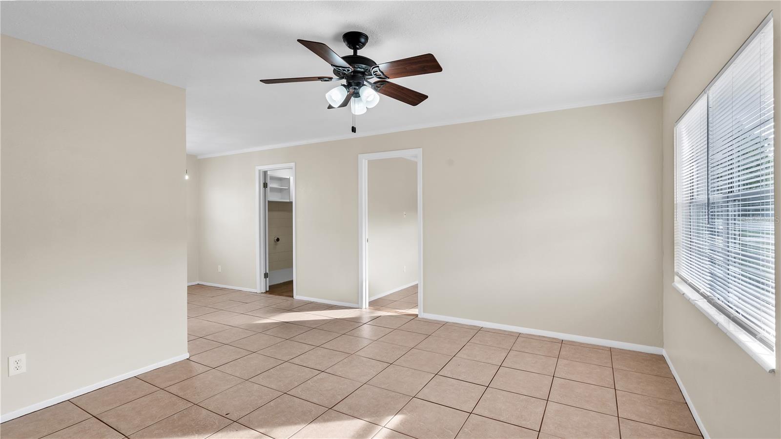 1116 CAREFREE COVE DR