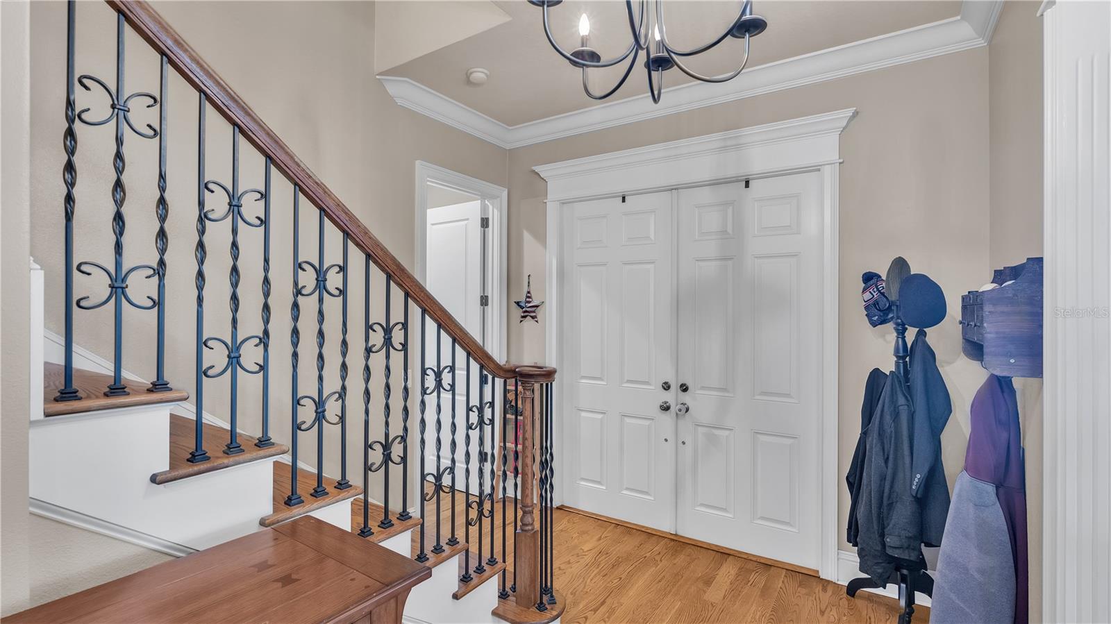 6714 CRESCENT WOODS CIR