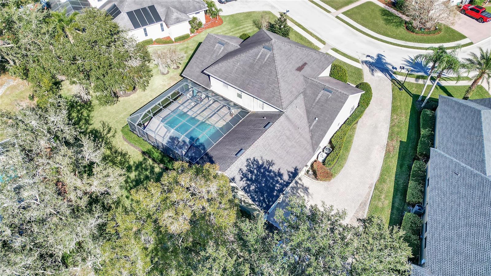 6714 CRESCENT WOODS CIR