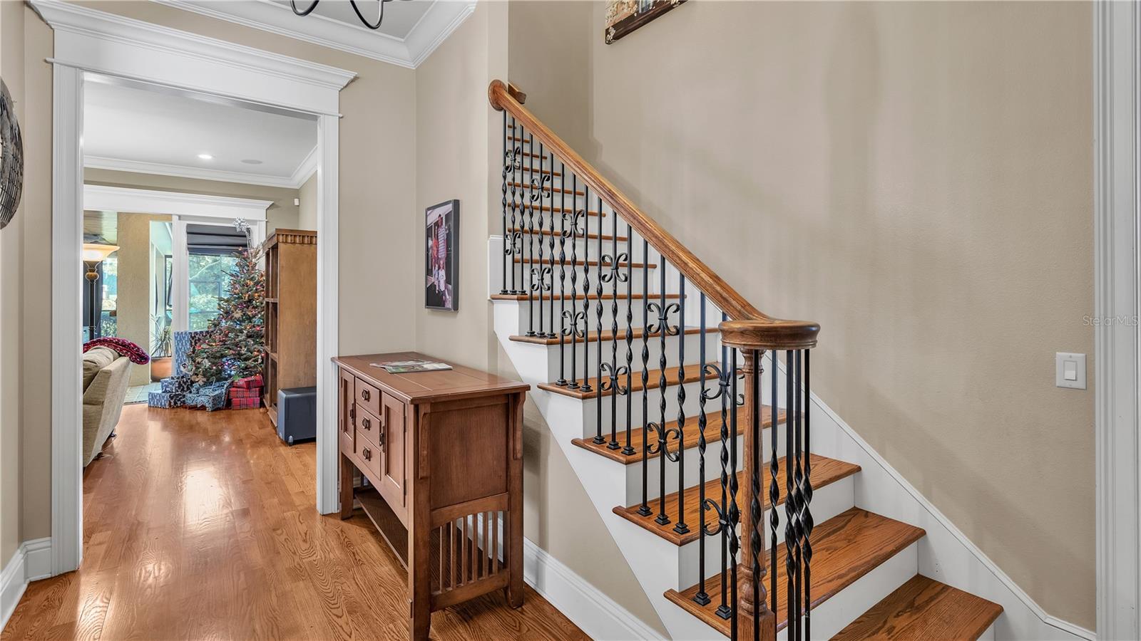 6714 CRESCENT WOODS CIR