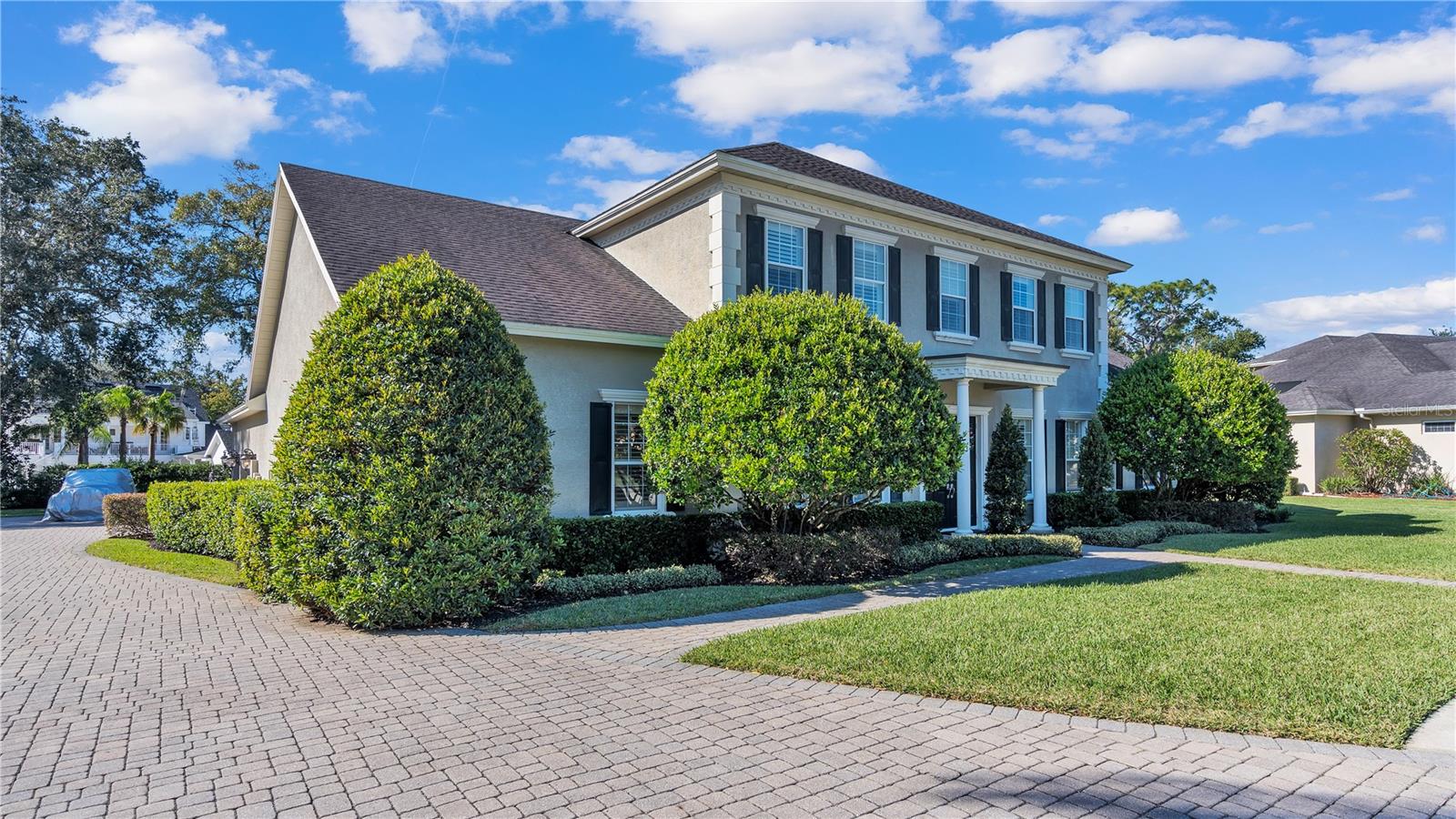 6714 CRESCENT WOODS CIR