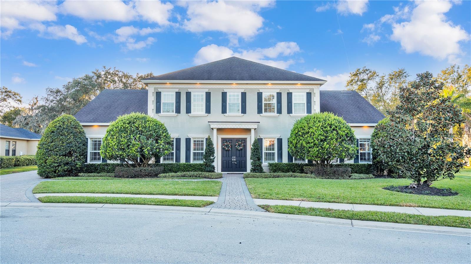 6714 CRESCENT WOODS CIR