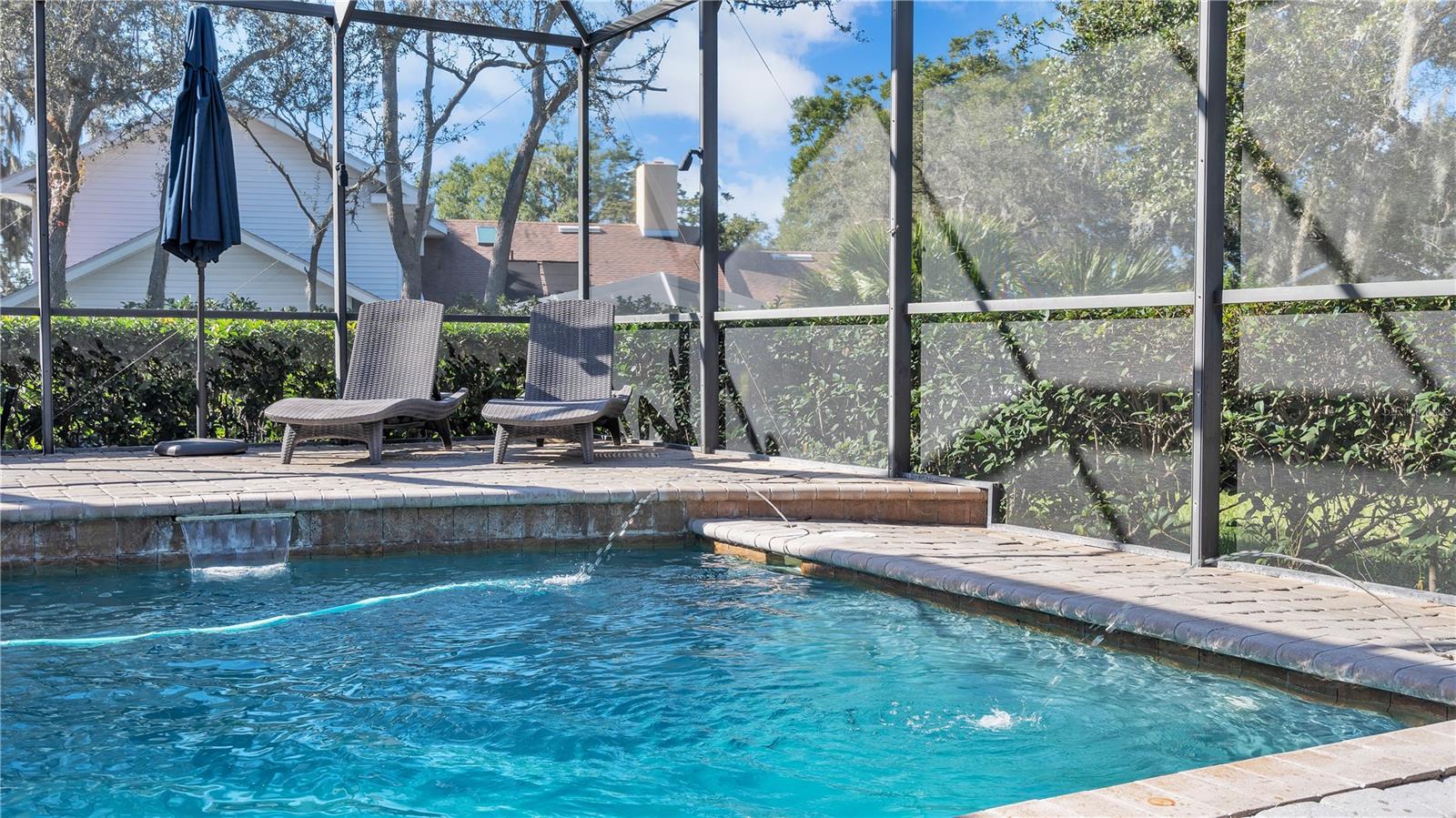 6714 CRESCENT WOODS CIR