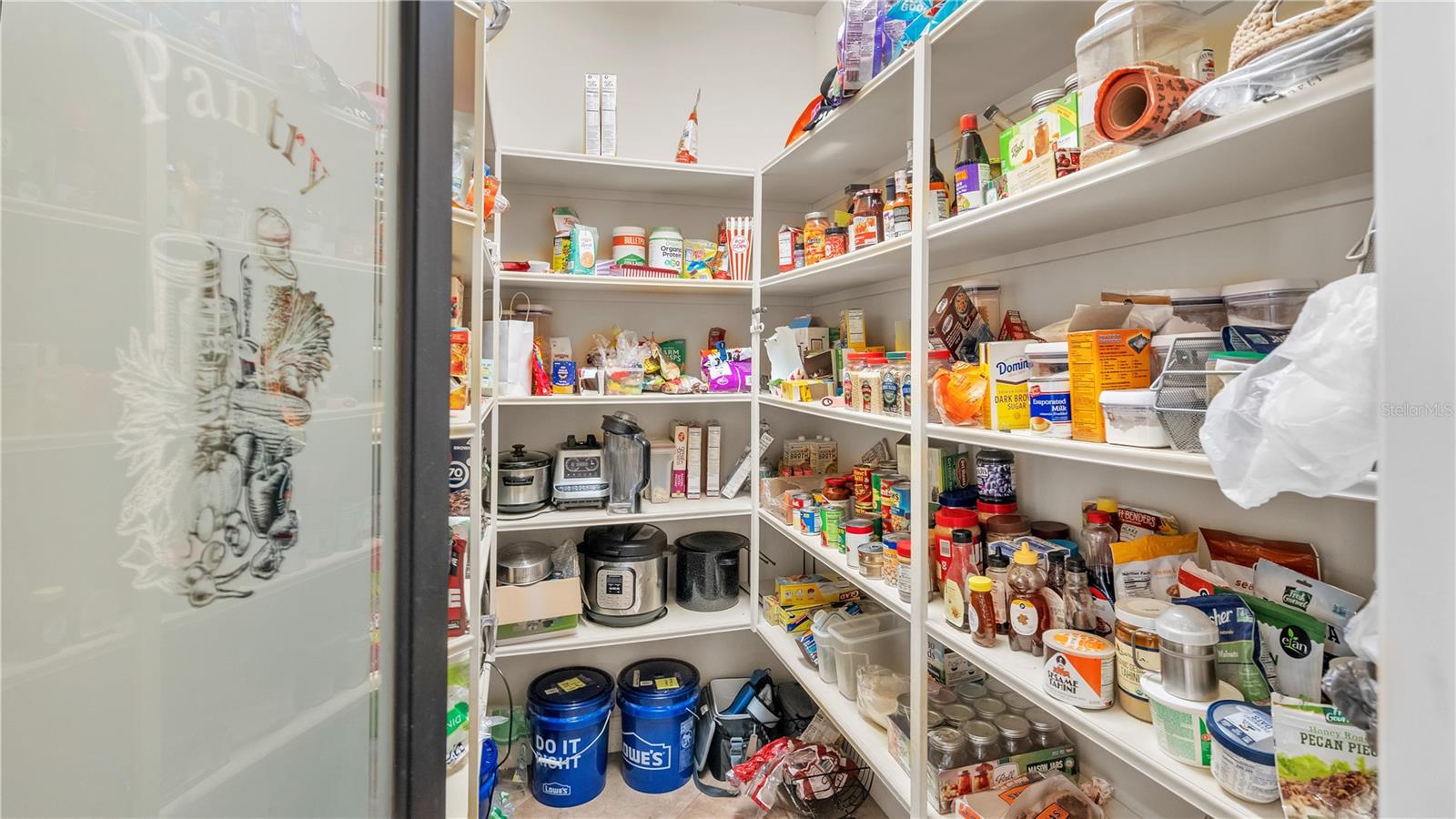 6714 CRESCENT WOODS CIR