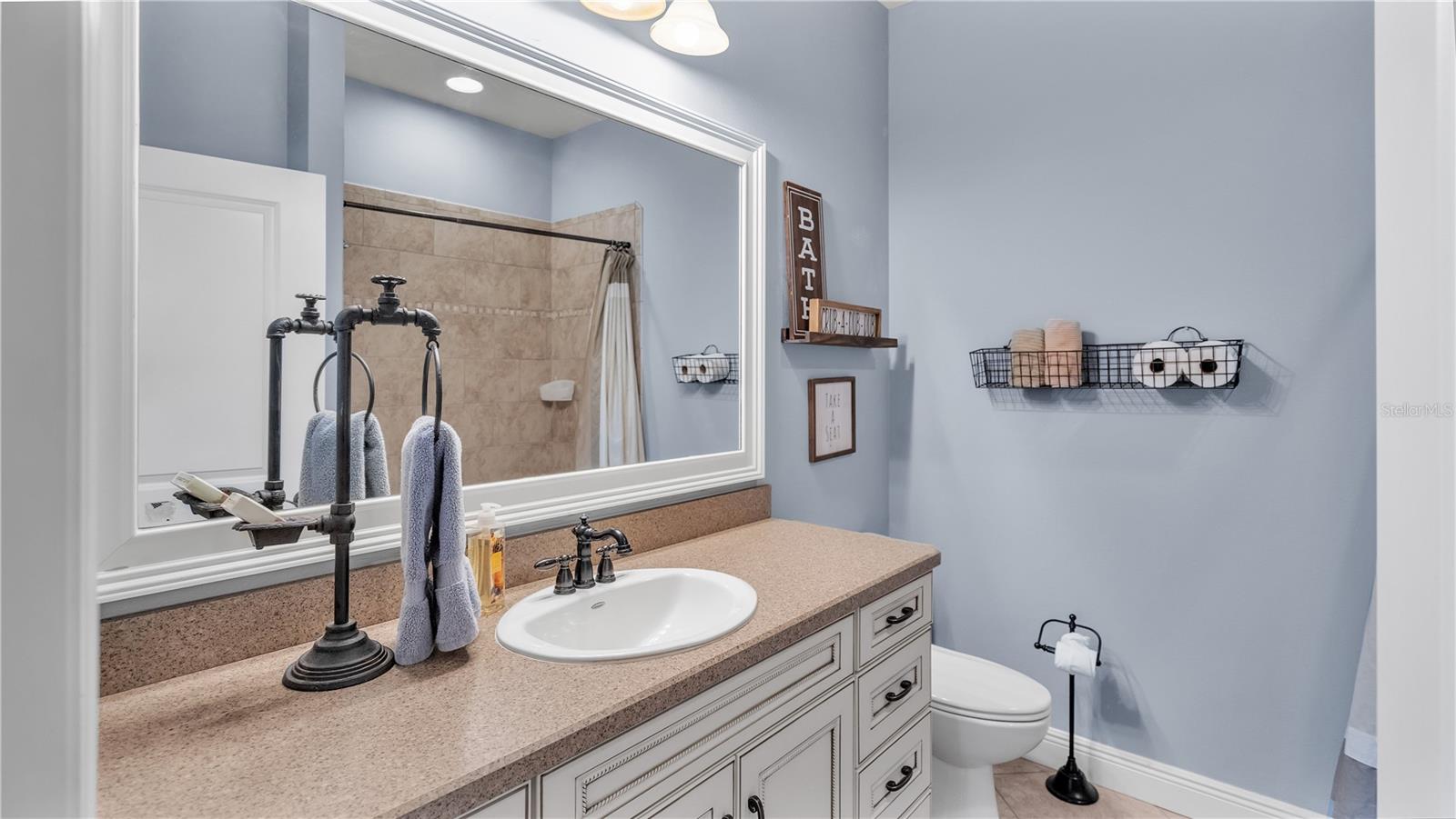 6714 CRESCENT WOODS CIR