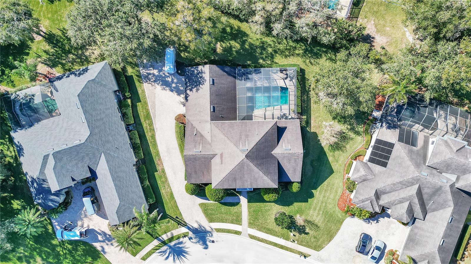 6714 CRESCENT WOODS CIR