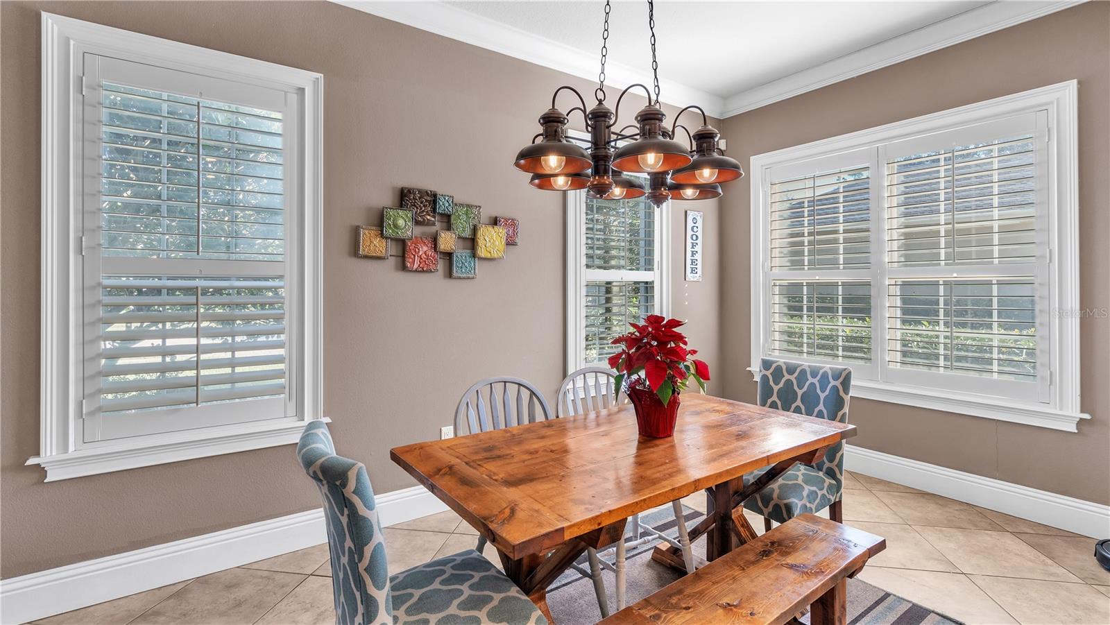 6714 CRESCENT WOODS CIR