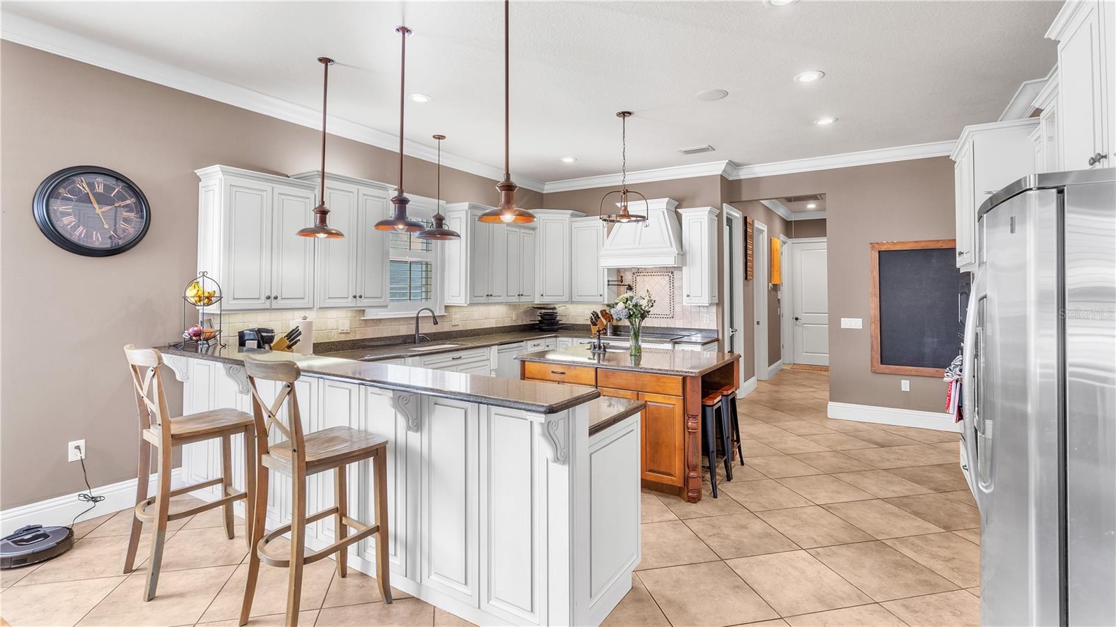 6714 CRESCENT WOODS CIR