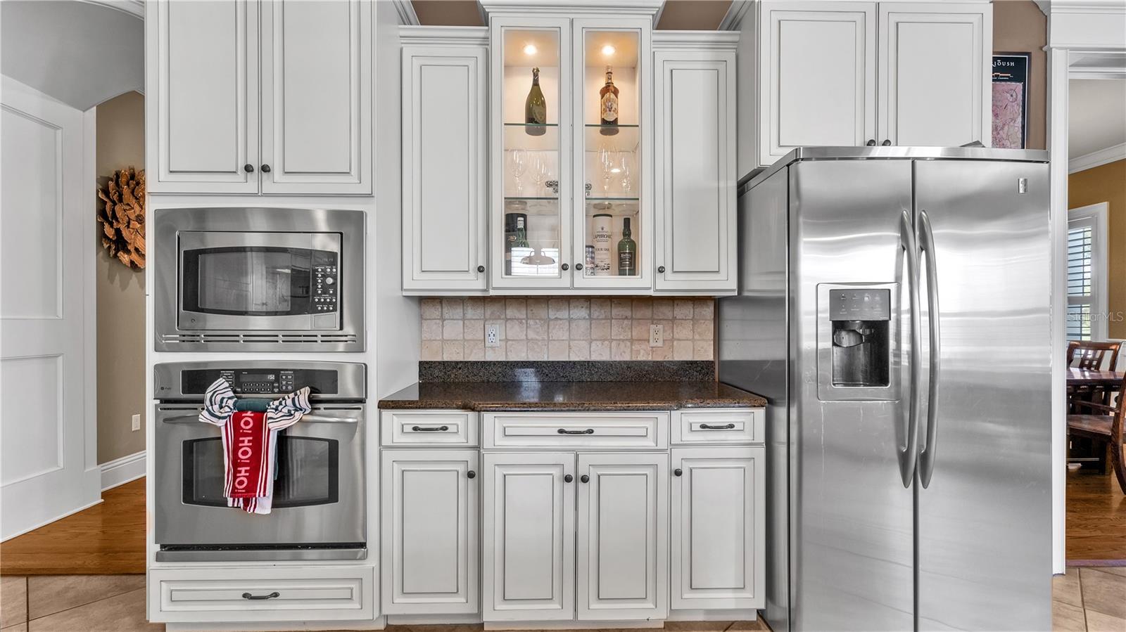 6714 CRESCENT WOODS CIR