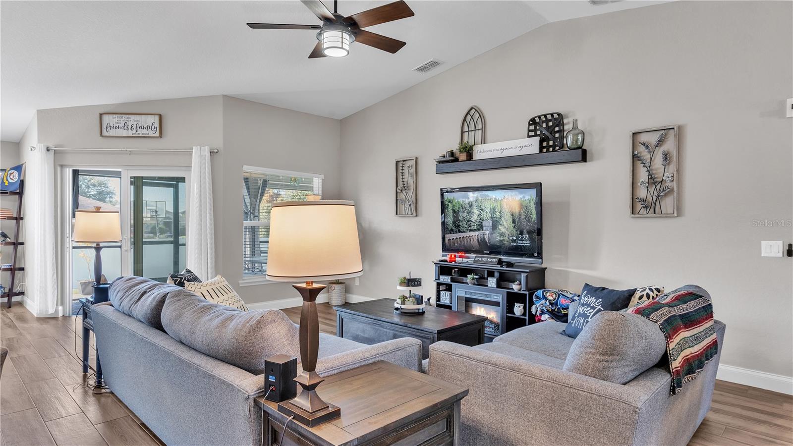 119 BENTLEY OAKS BLVD