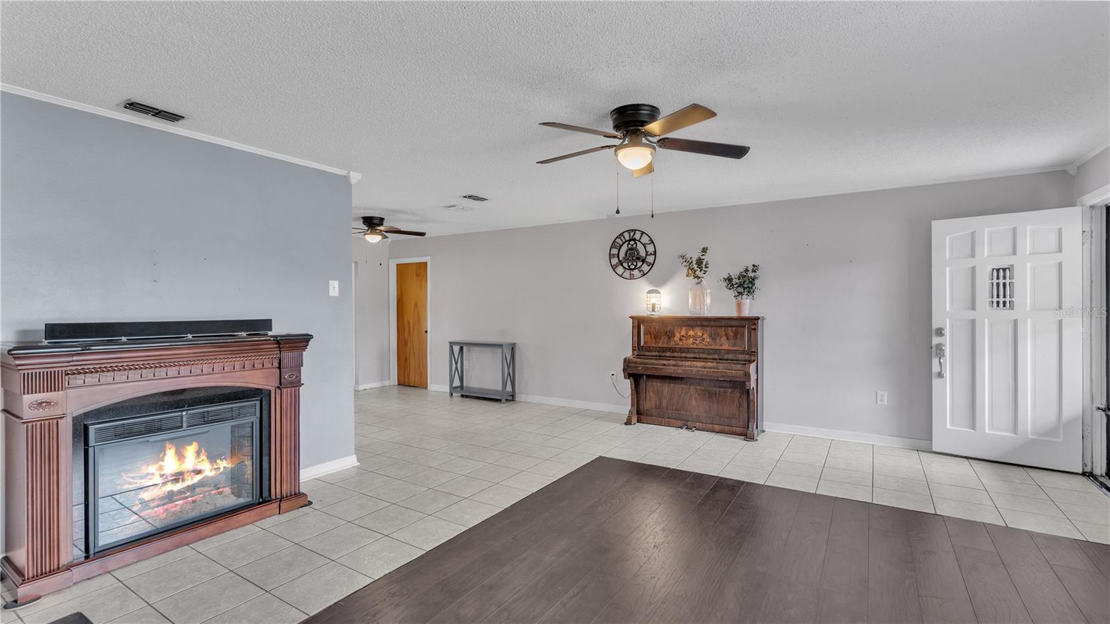 1343 TIMBERIDGE LOOP S