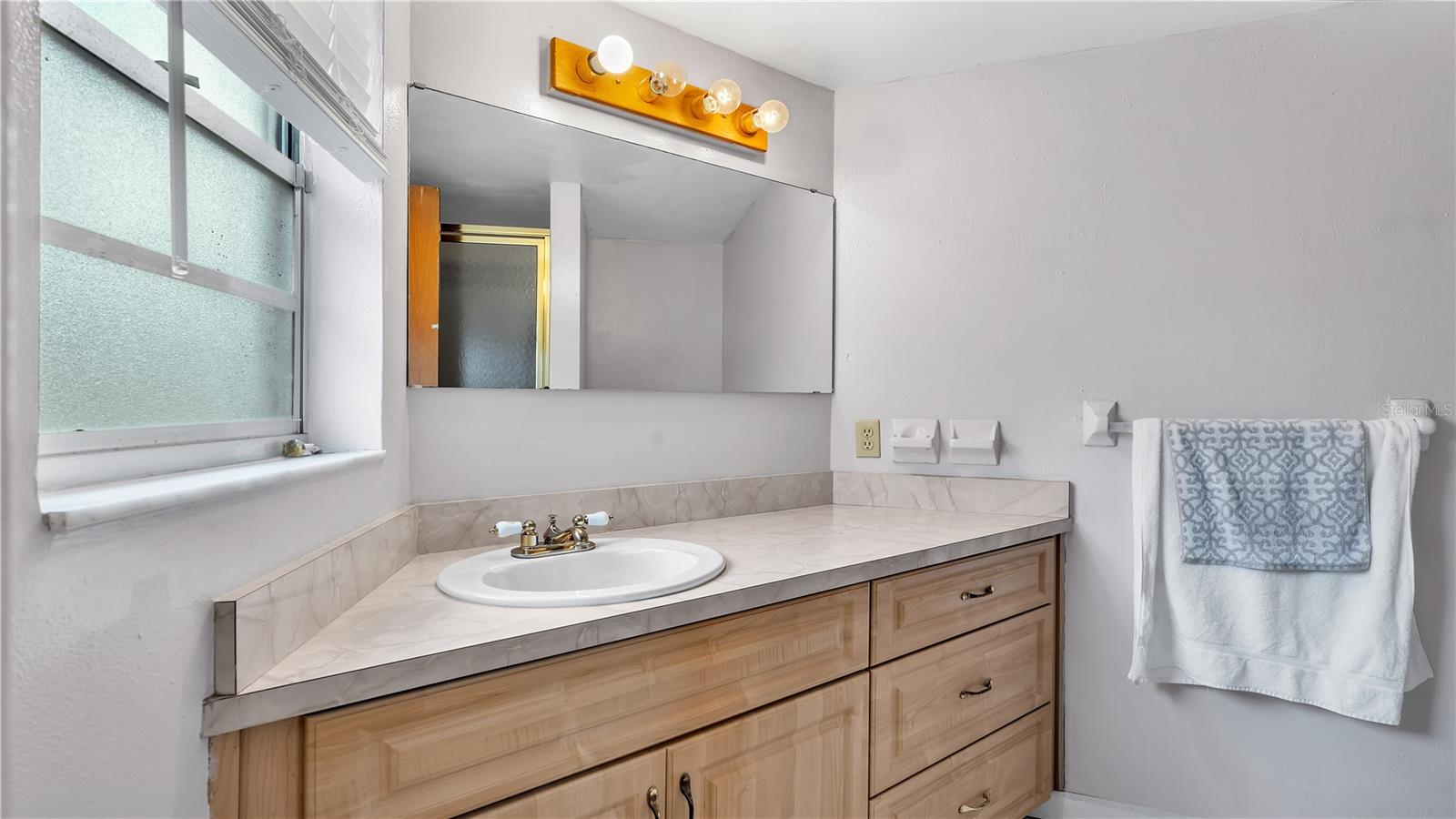 1343 TIMBERIDGE LOOP S