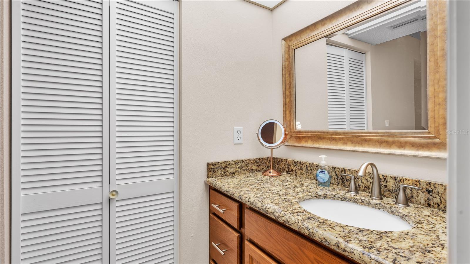 1130 N LAKE PARKER AVE #C323