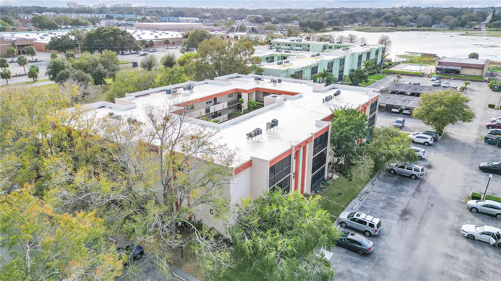 1130 N LAKE PARKER AVE #C323