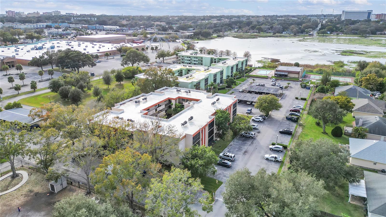 1130 N LAKE PARKER AVE #C323