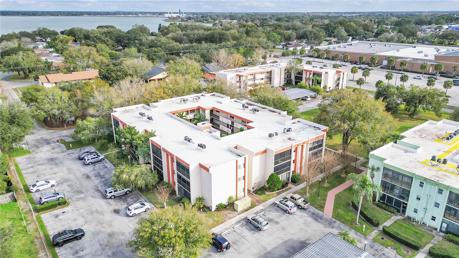 1130 N LAKE PARKER AVE #C323