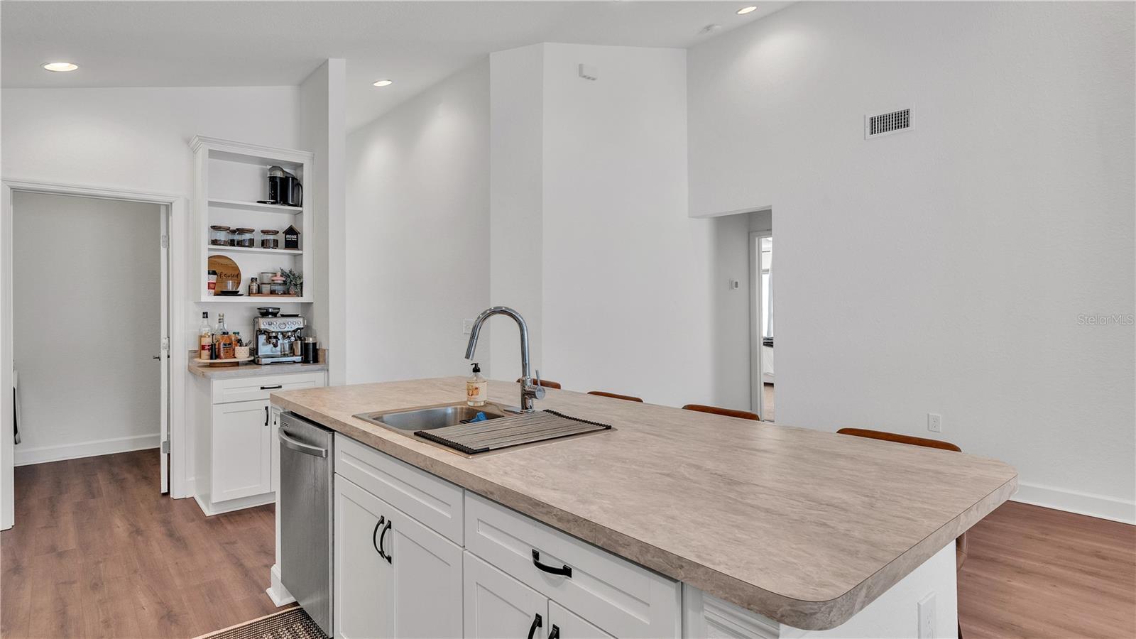 1884 THOMPSON PRESERVE BLVD