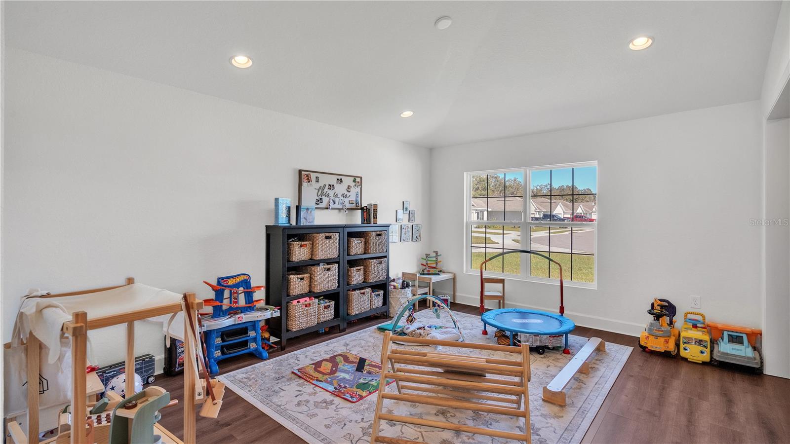 1884 THOMPSON PRESERVE BLVD