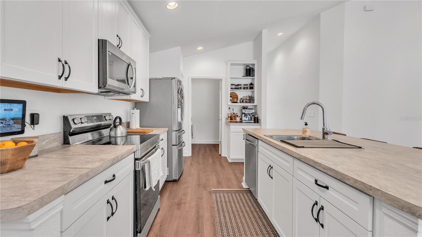 1884 THOMPSON PRESERVE BLVD