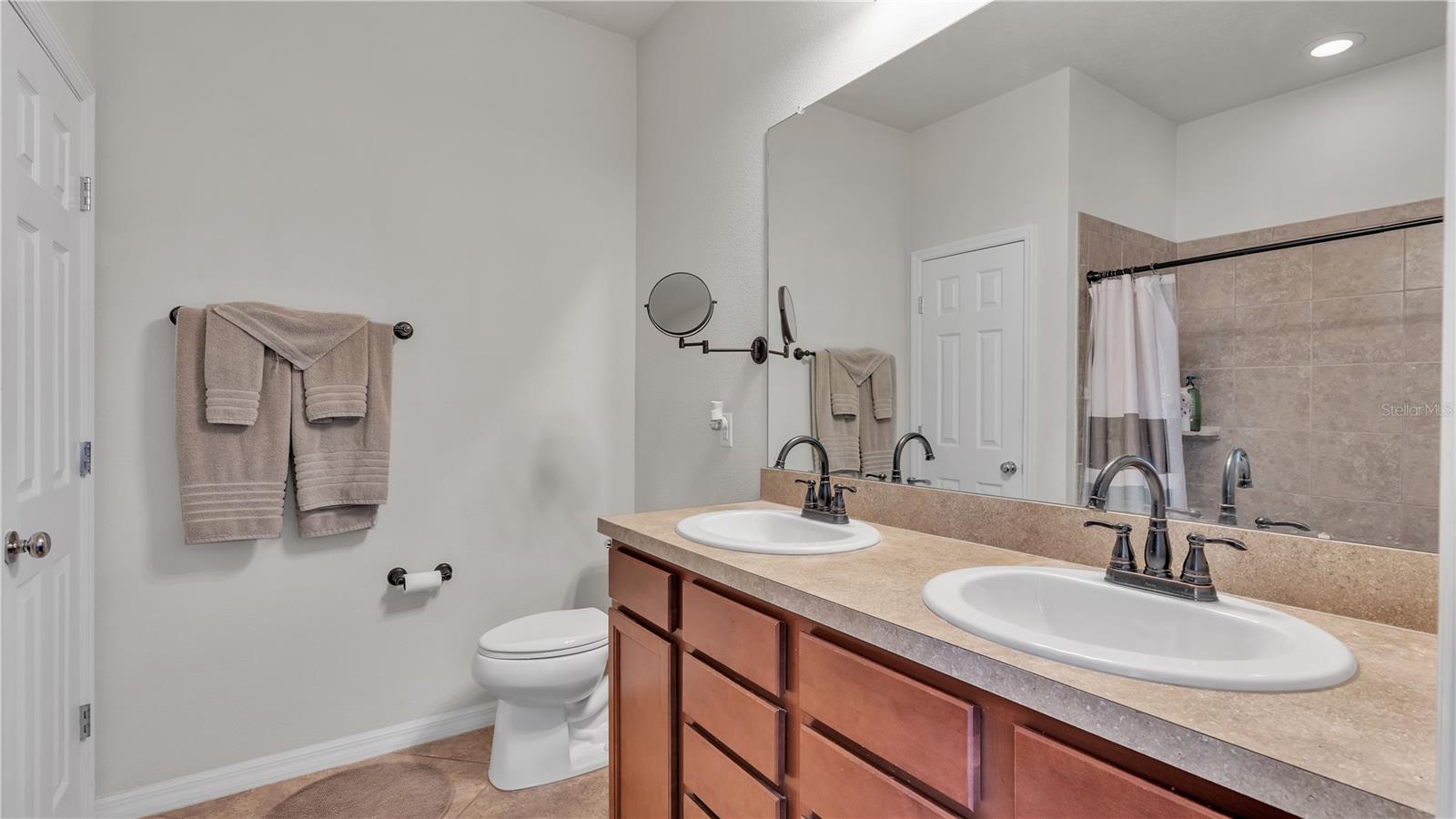 8786 HINSDALE HEIGHTS DR