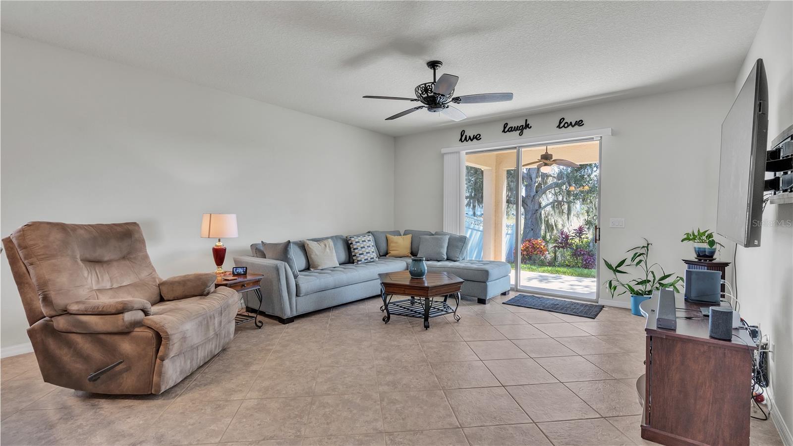 8786 HINSDALE HEIGHTS DR