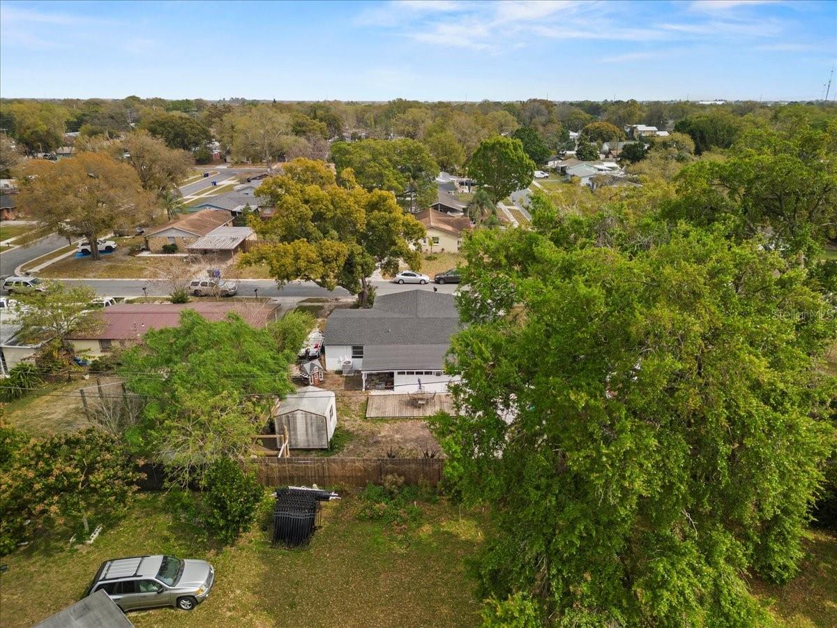 1627 SMITHFIELD CIR W