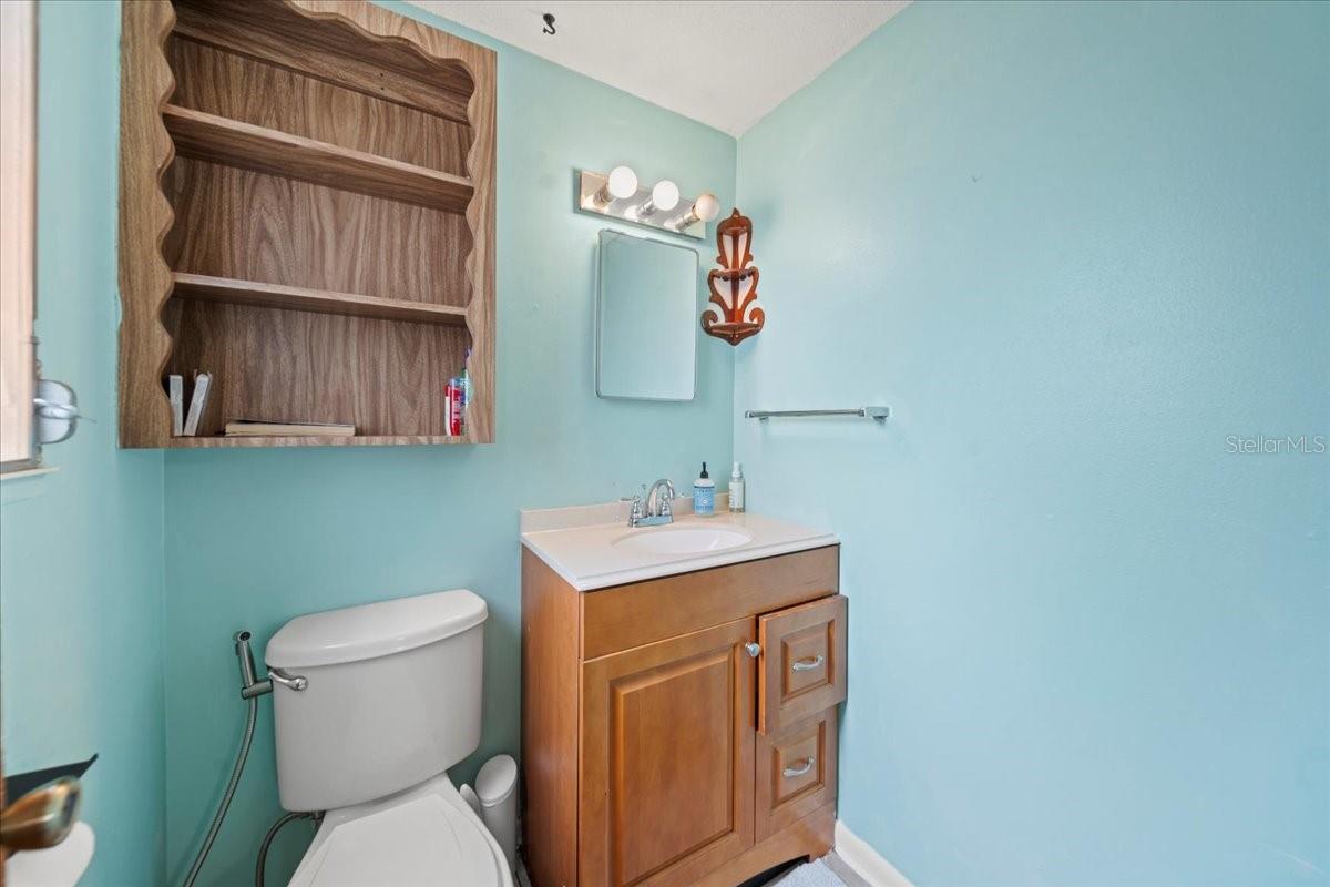 1627 SMITHFIELD CIR W