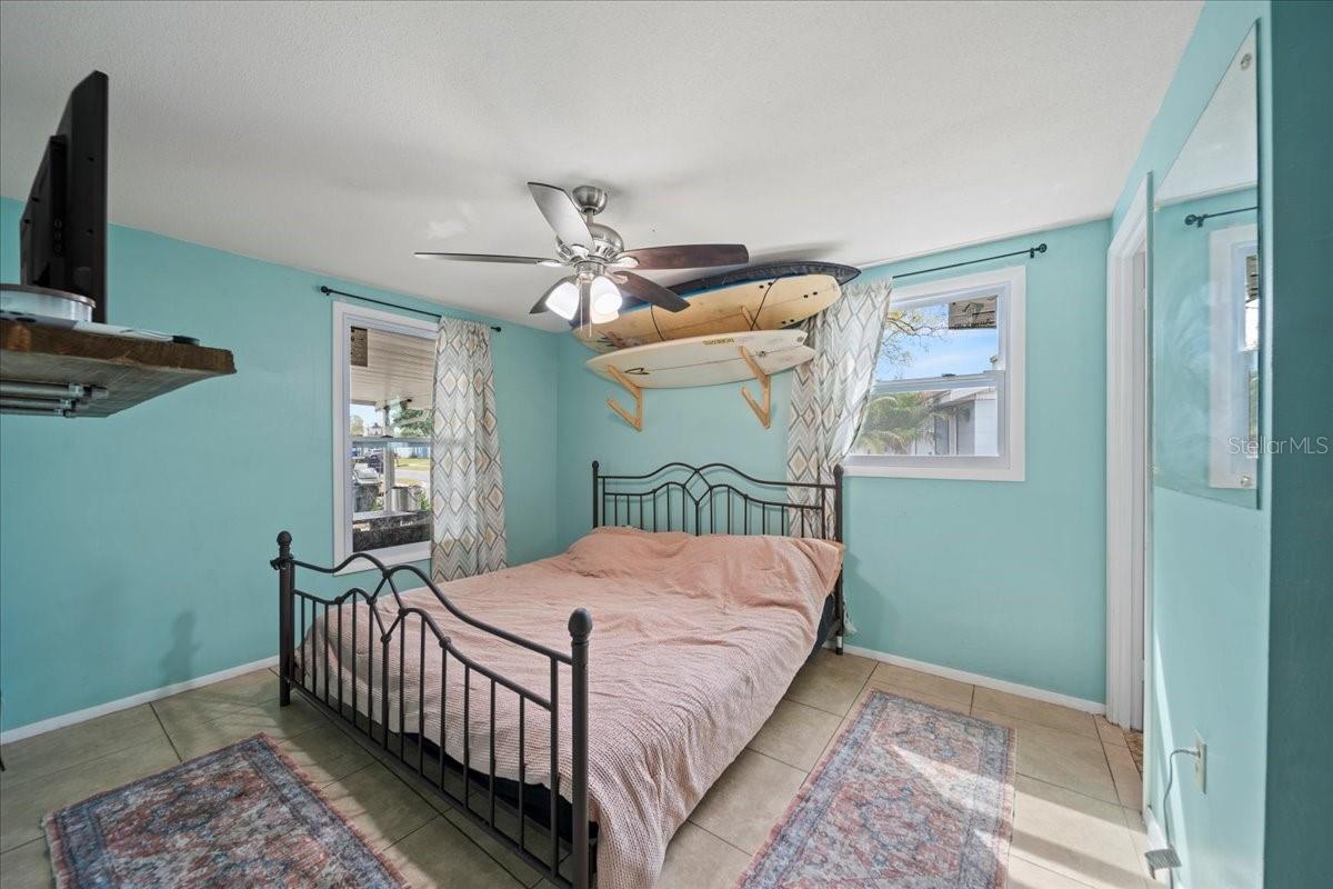 1627 SMITHFIELD CIR W