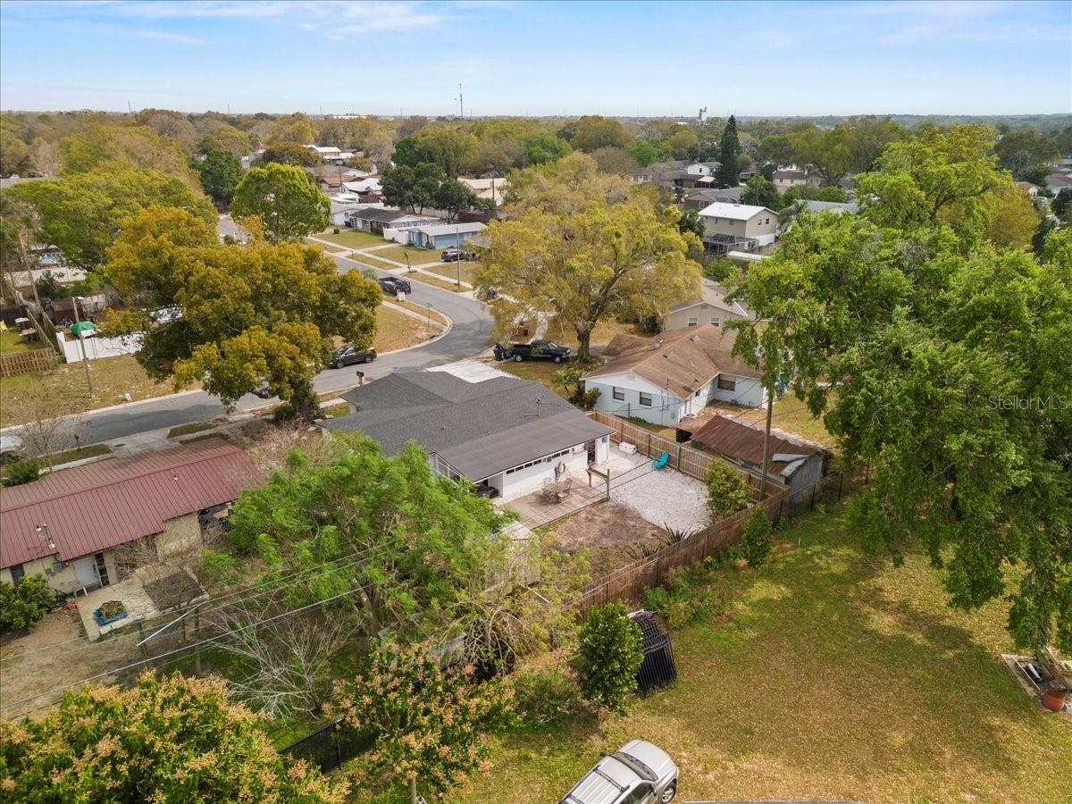 1627 SMITHFIELD CIR W