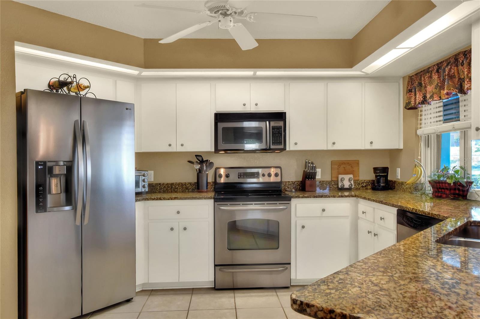 5411 HIGHLANDS VUE LN