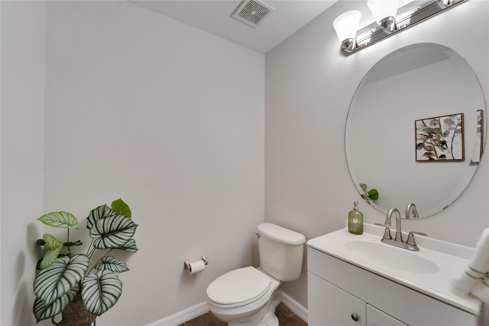 6888 LAKE EAGLEBROOKE DR