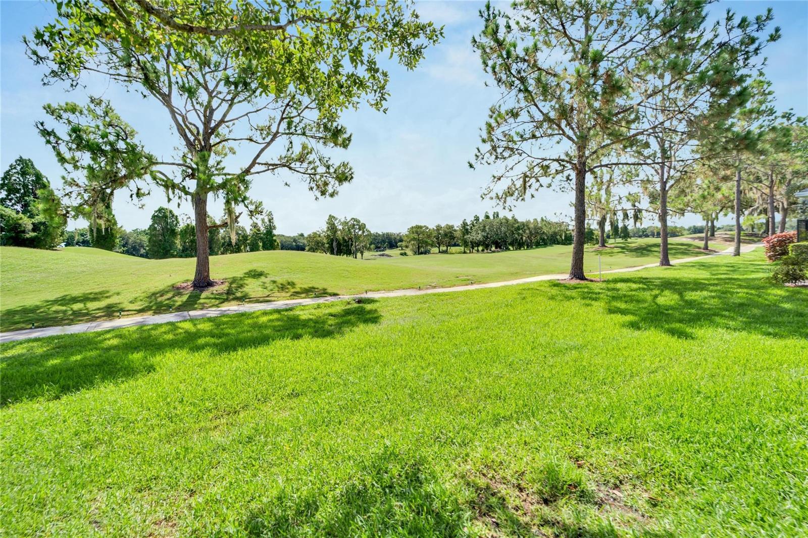 6888 LAKE EAGLEBROOKE DR