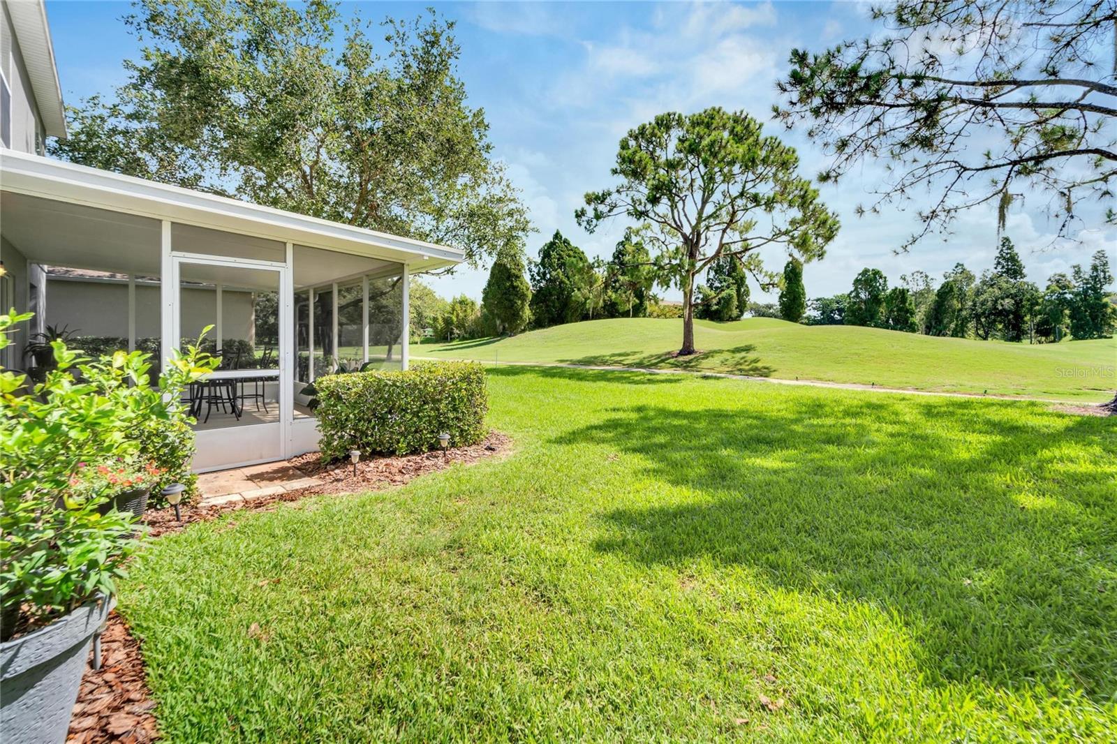 6888 LAKE EAGLEBROOKE DR