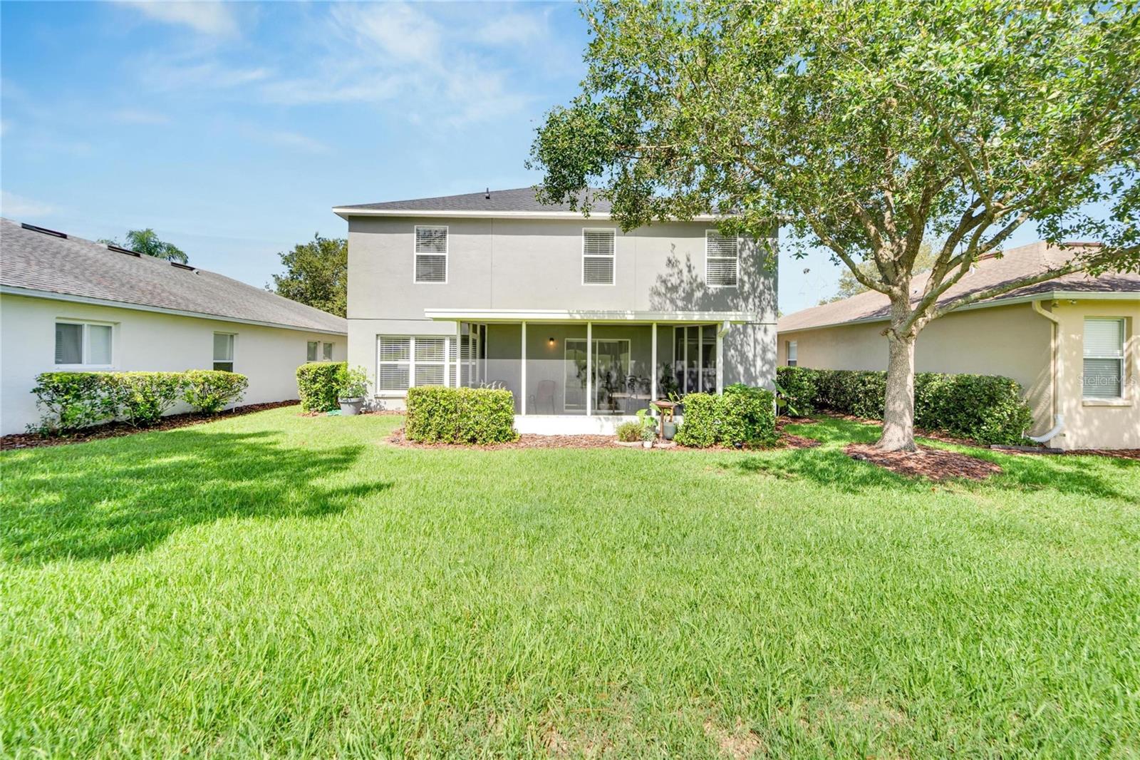 6888 LAKE EAGLEBROOKE DR