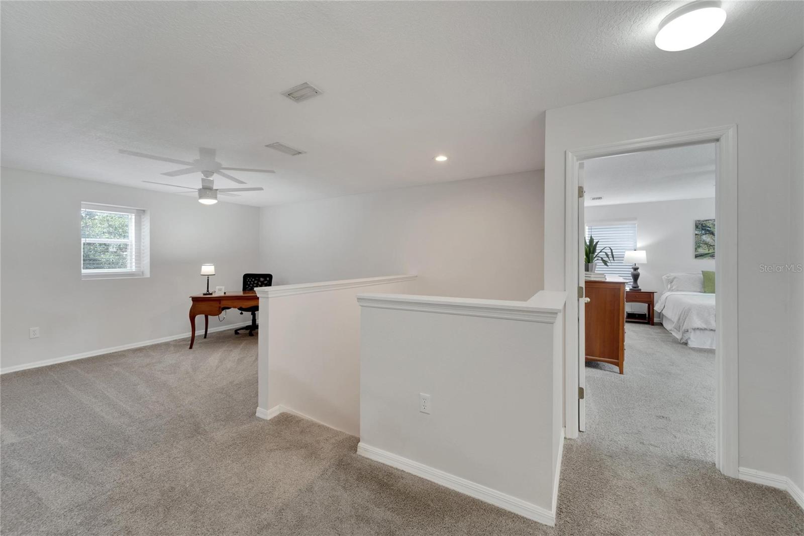 6888 LAKE EAGLEBROOKE DR