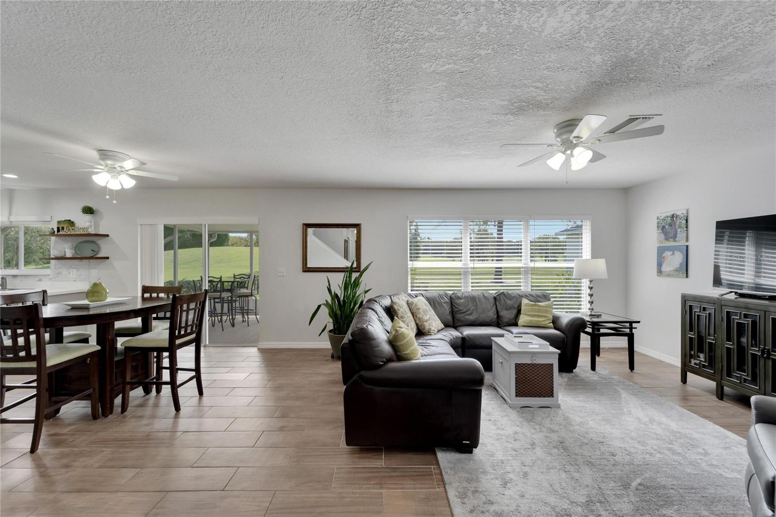 6888 LAKE EAGLEBROOKE DR