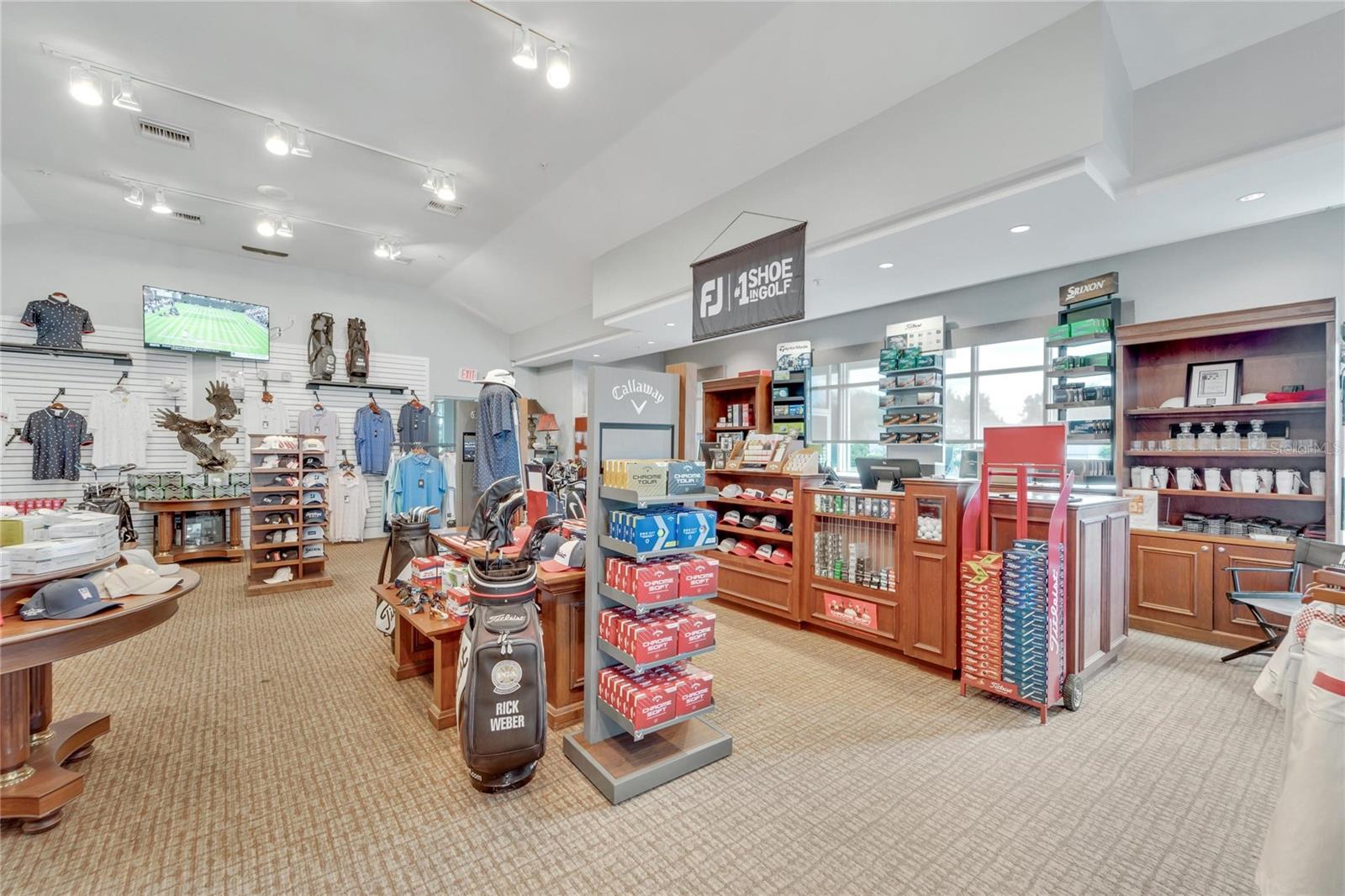 6888 LAKE EAGLEBROOKE DR