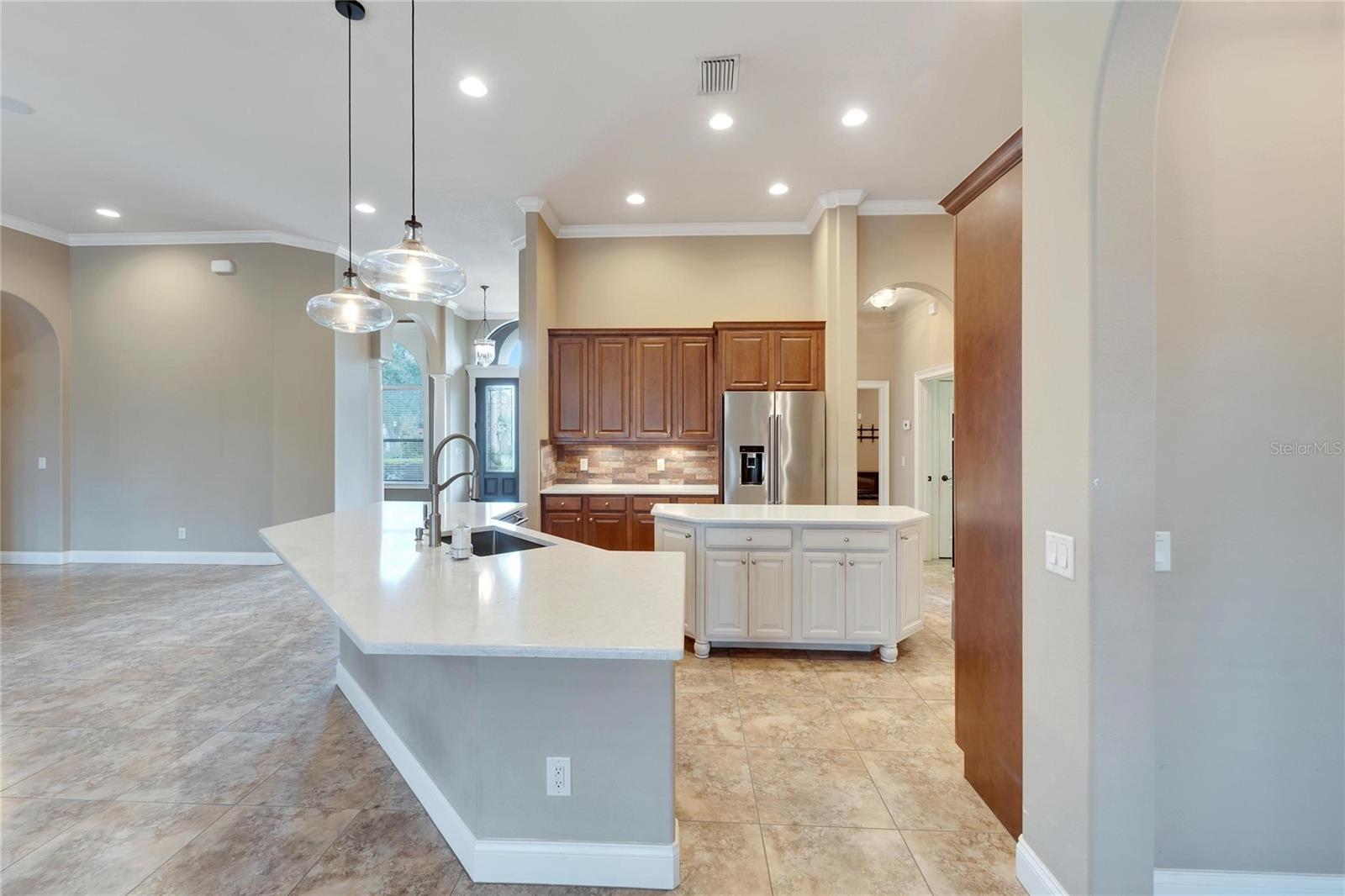 6738 EAGLE RIDGE BLVD