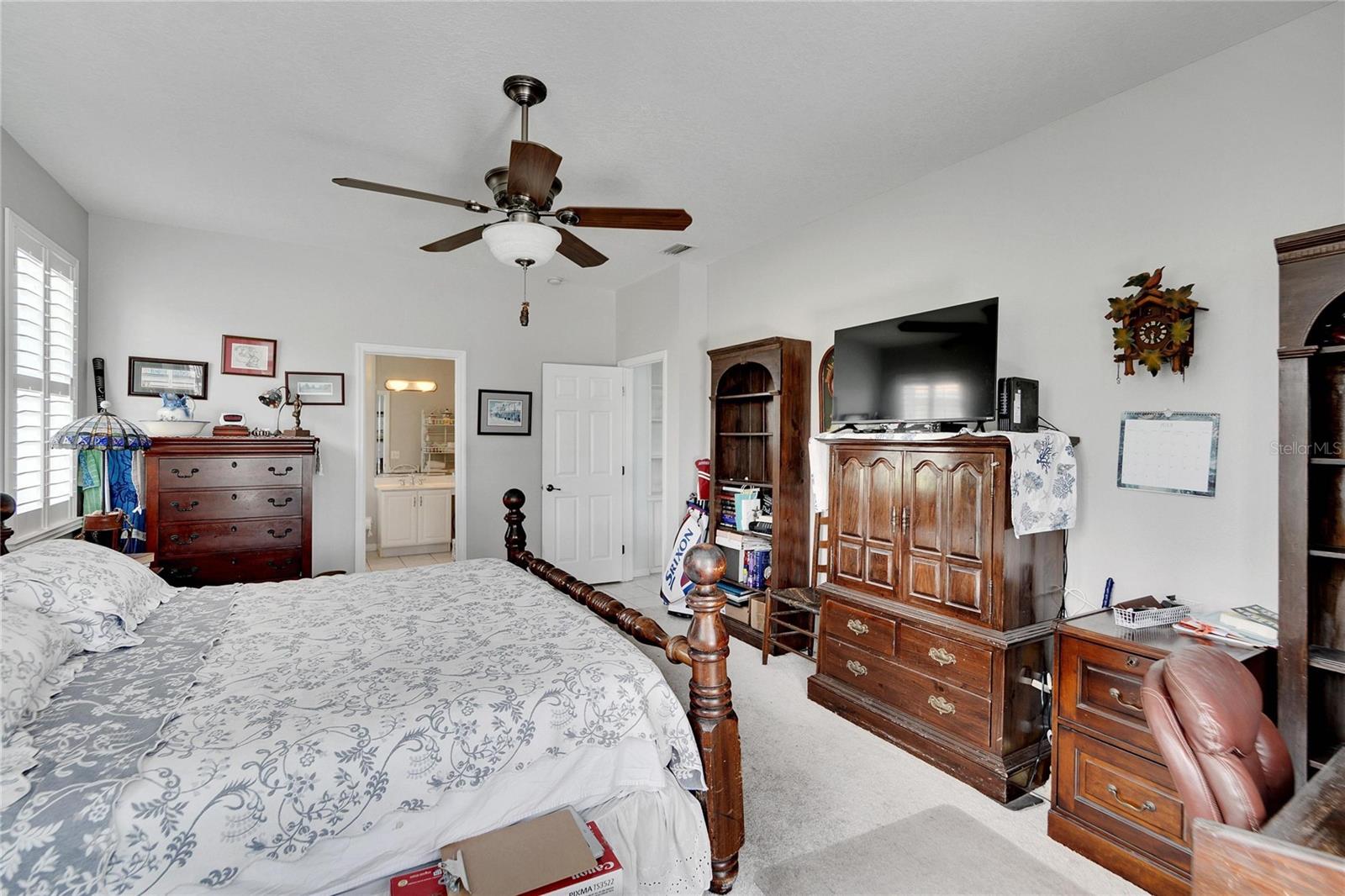 6979 LAKE EAGLEBROOKE DR