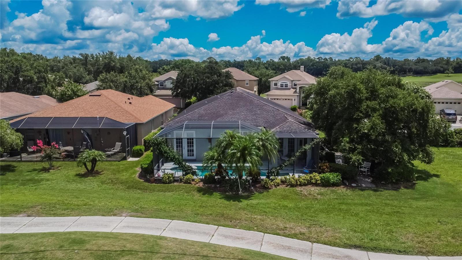 6979 LAKE EAGLEBROOKE DR