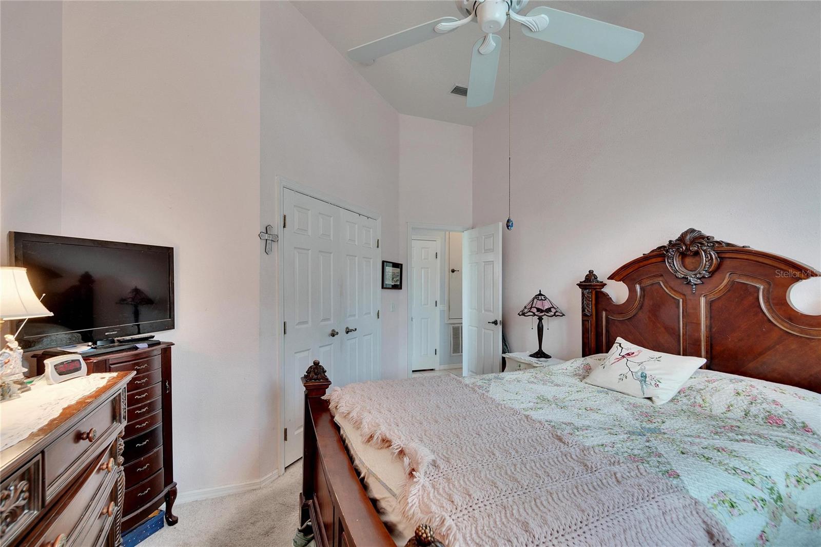 6979 LAKE EAGLEBROOKE DR
