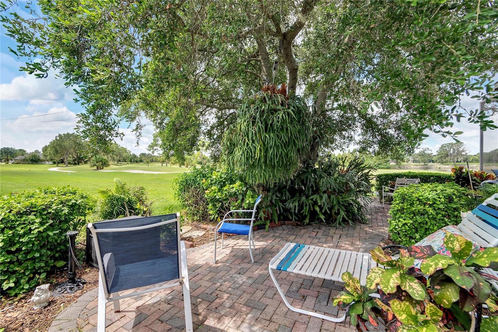 6979 LAKE EAGLEBROOKE DR