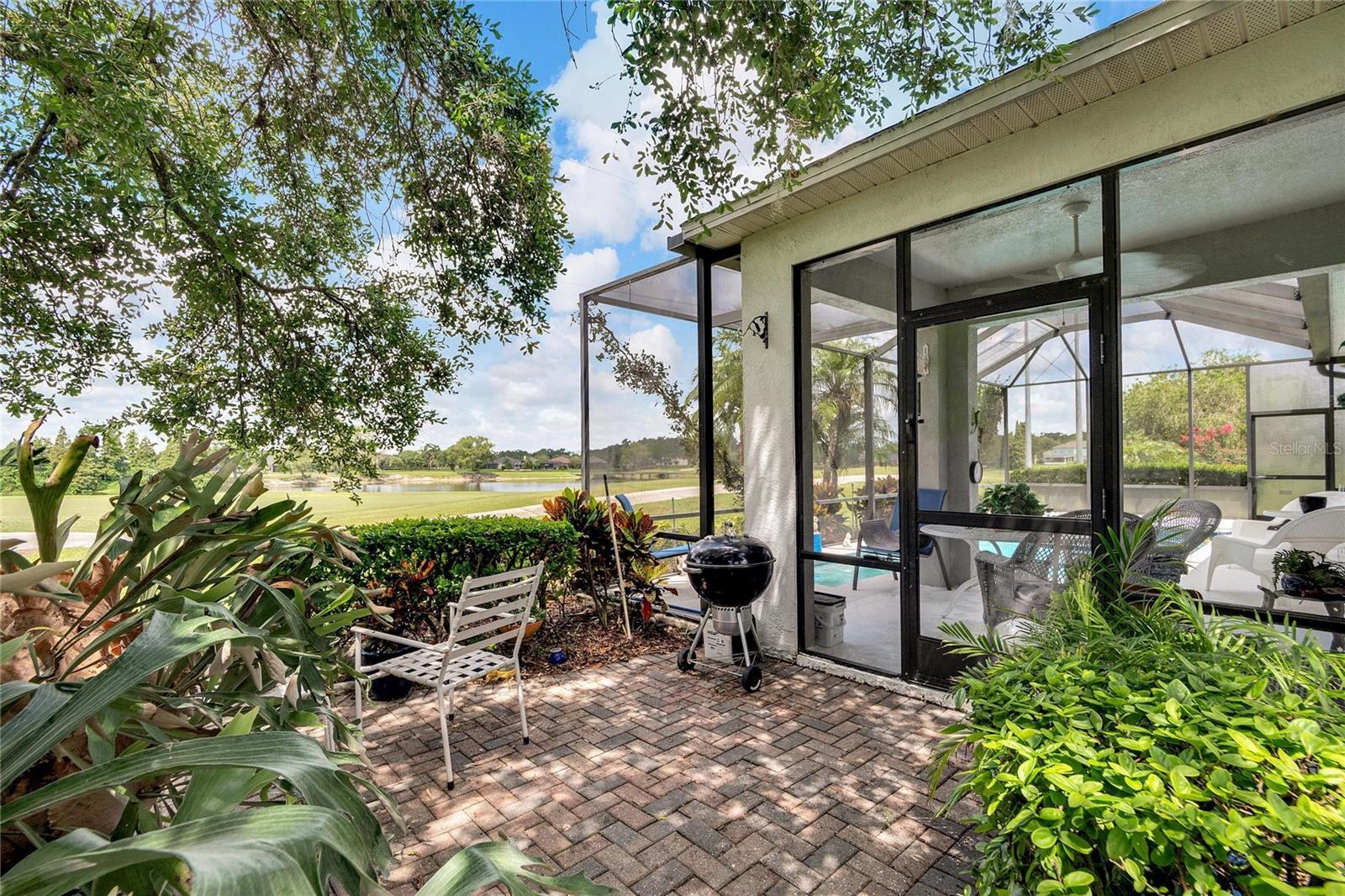 6979 LAKE EAGLEBROOKE DR