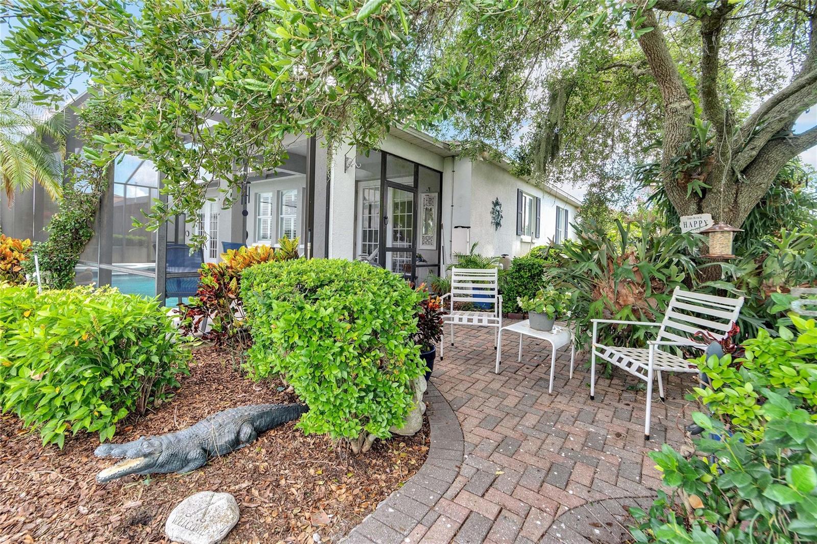 6979 LAKE EAGLEBROOKE DR