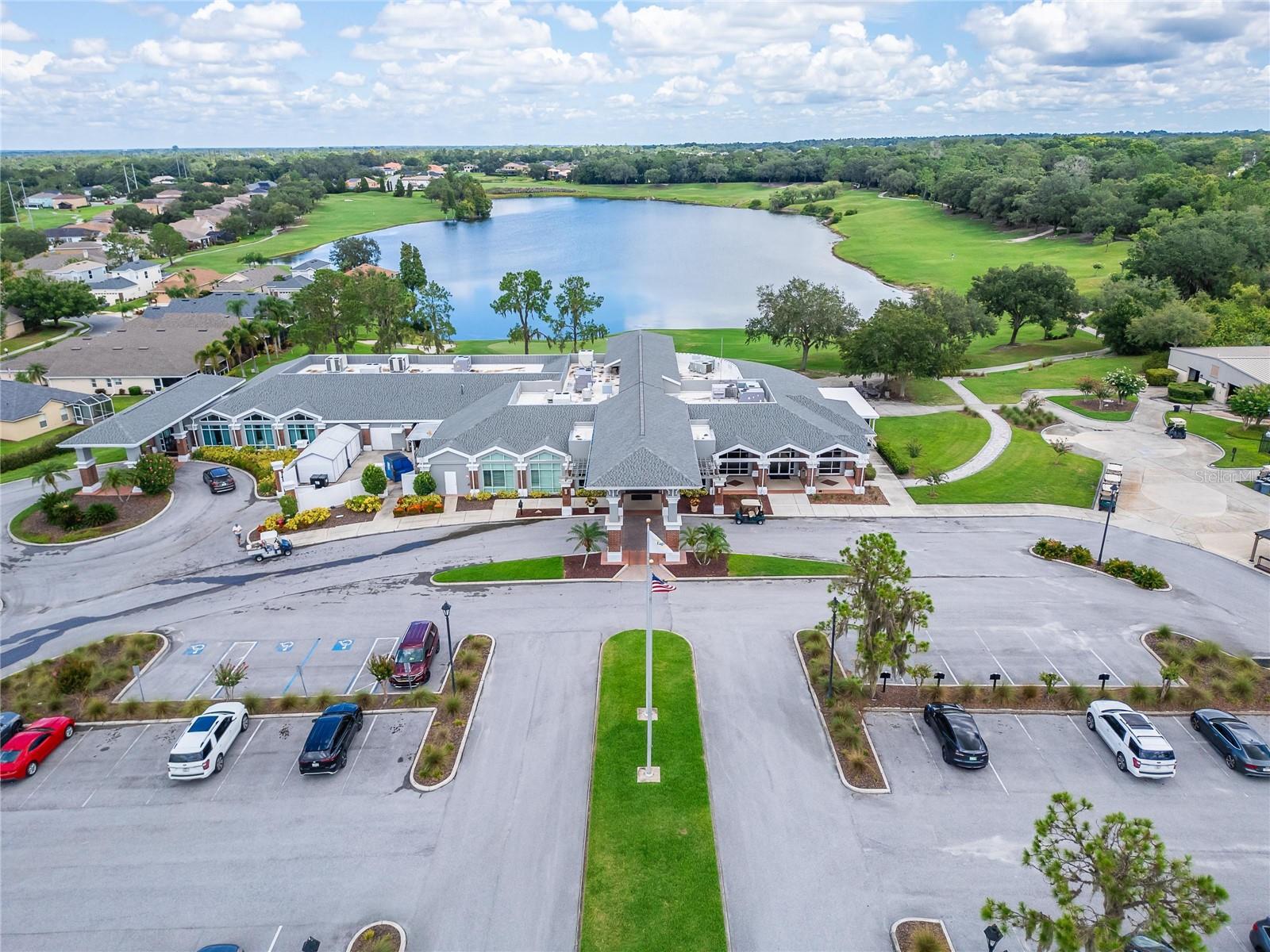 6979 LAKE EAGLEBROOKE DR