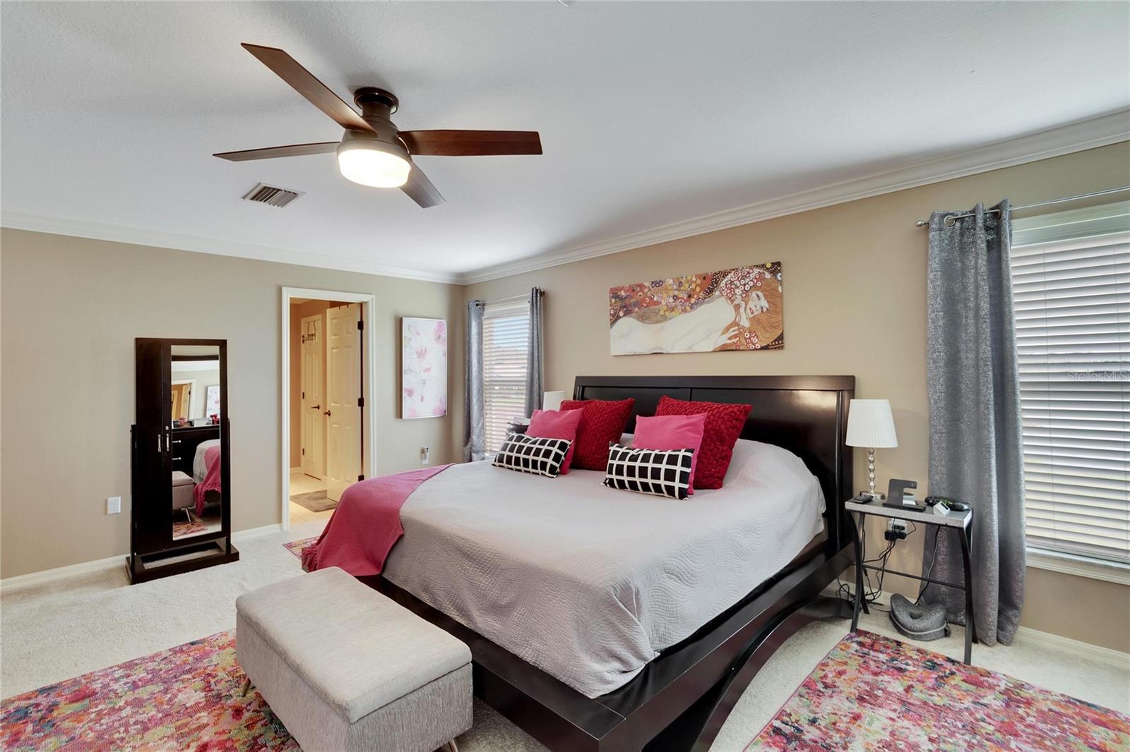 6847 LAKE EAGLEBROOKE DR