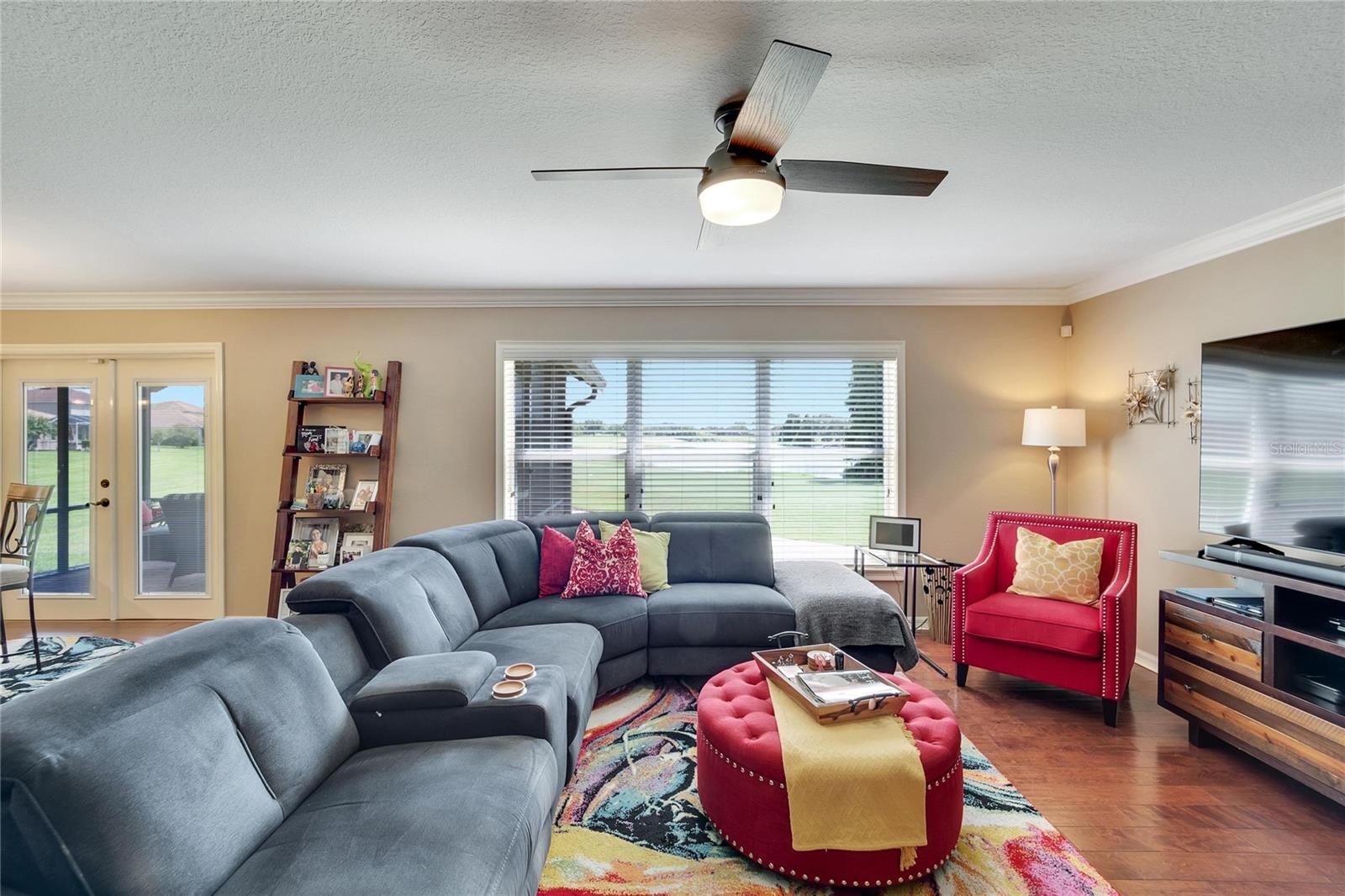 6847 LAKE EAGLEBROOKE DR