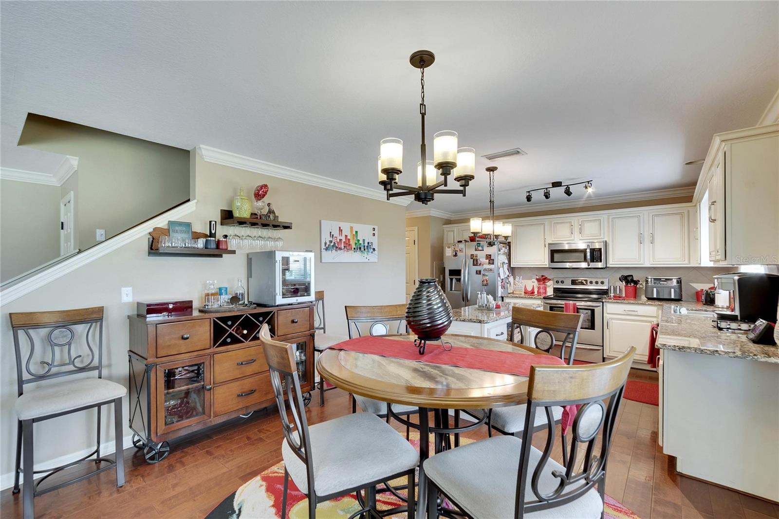 6847 LAKE EAGLEBROOKE DR