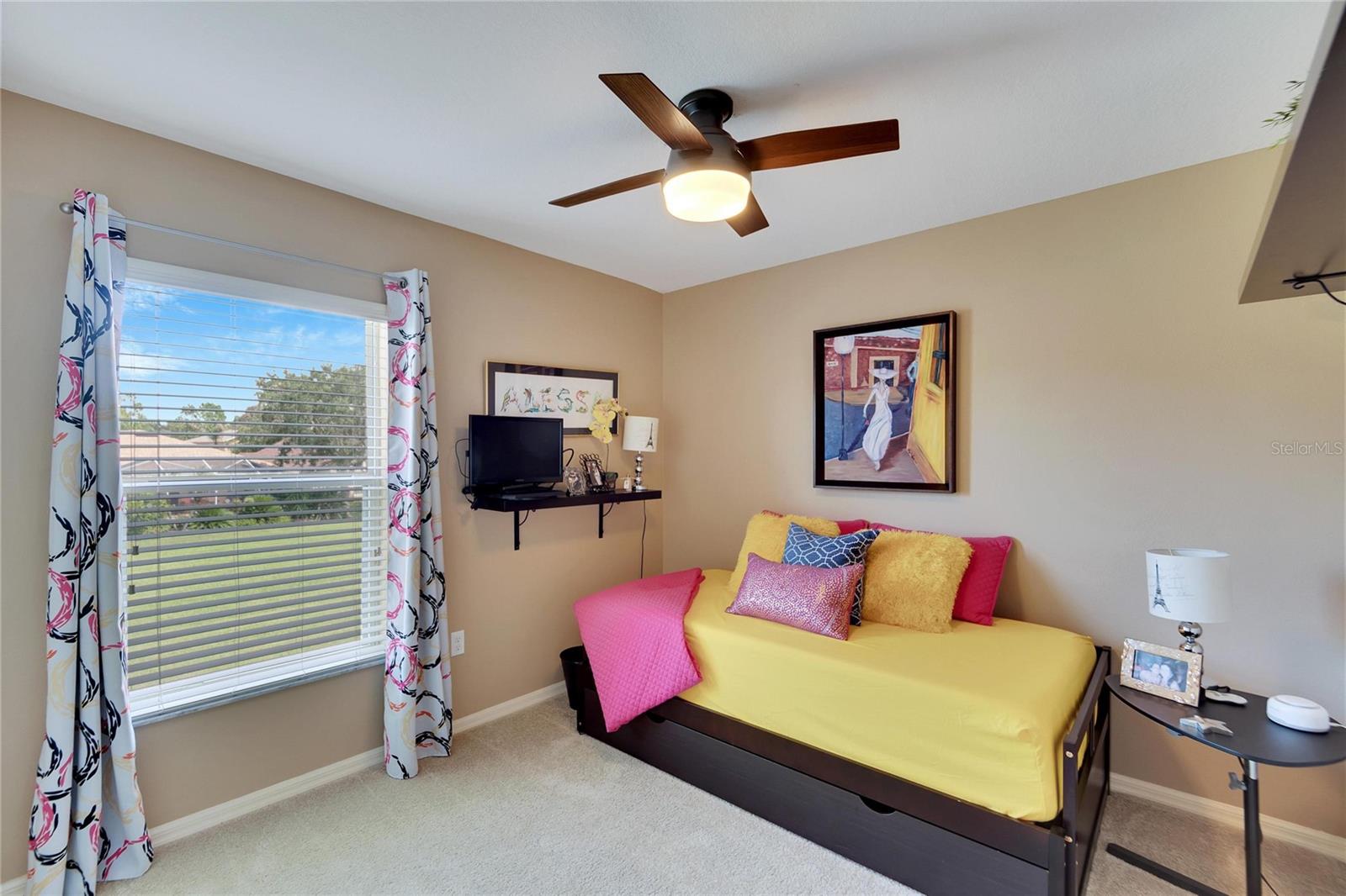 6847 LAKE EAGLEBROOKE DR